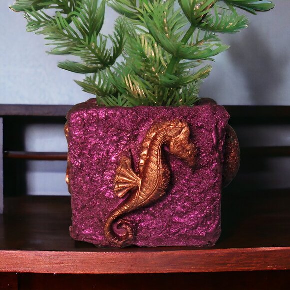 Aquarium Decoration - Purple Sea Animals with Tall Green Plants. - Picture 6 of 7